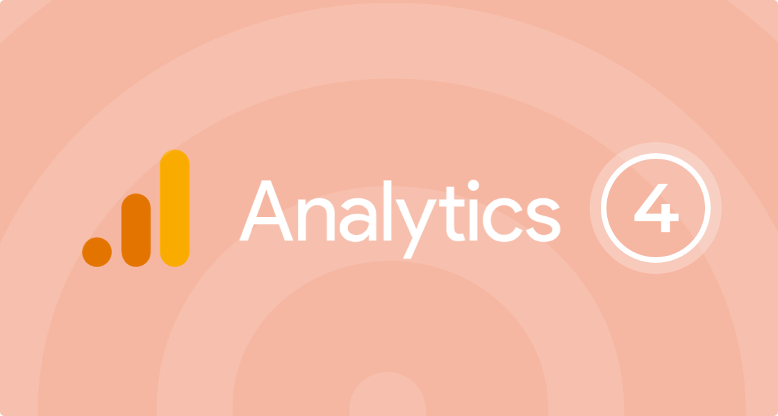 Google Analytics-Logo mit Analytics 4 in weißen Schrift vor einem orangefarbenem Hintergrund - Usercentrics