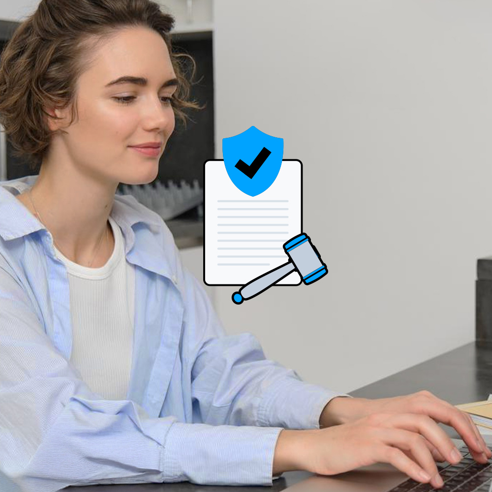 Imagen de una mujer frente a una pantalla de ordenador y una ilustración de un documento legal