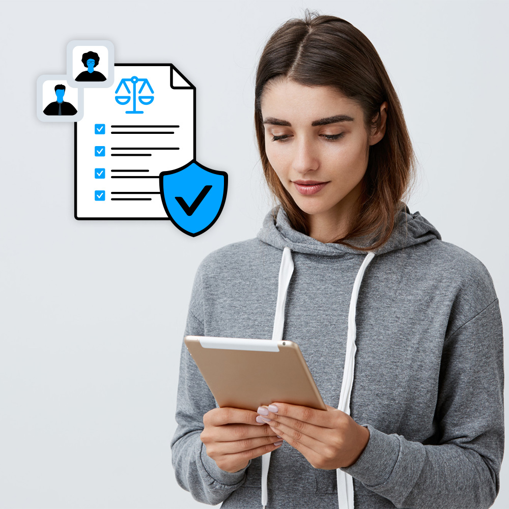 Imagen de una mujer leyendo y un icono de documento de privacidad