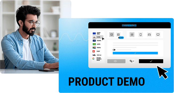 Mann interagiert mit einem Laptop neben einer Produktdemo der Usercentrics Consent Management Platform.